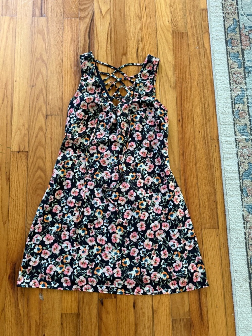 Speechless Black Floral Crisscross-Back Casual Dress